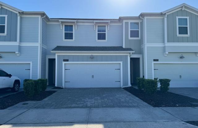 3 Beds 2.5 Baths Townhouse For Rent In Storey Lake photos photos