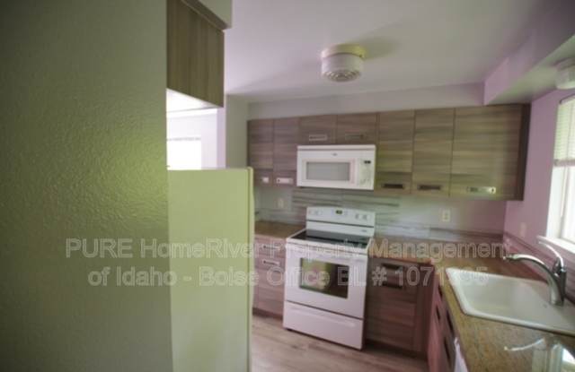262 N Latah St photos photos