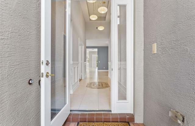 Spacious 3 BR 3 Bath home on a Pond Gallery 3