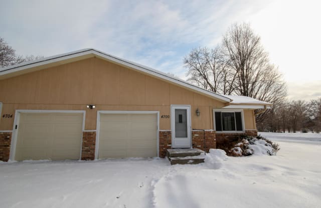 4700 Lakeview Avenue North - 1 - 4700 Lakeview Avenue North, Brooklyn Center, MN 55429