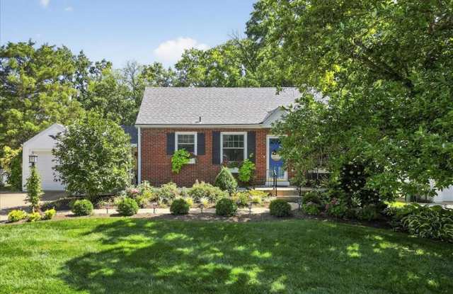 344 Fairway Lane - 344 Fairway Lane, Kirkwood, MO 63122