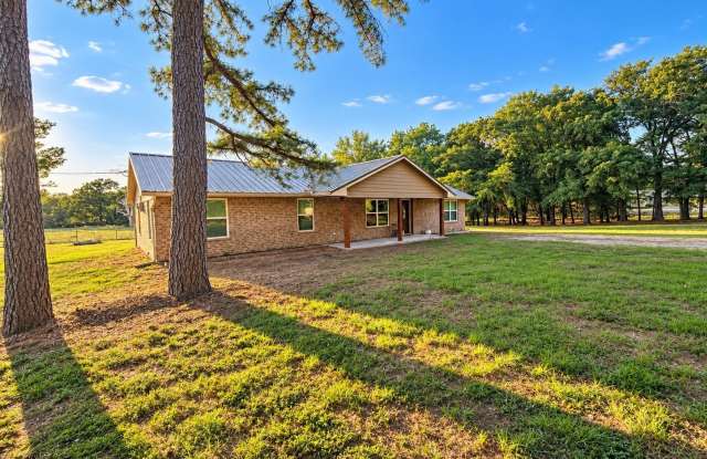 418 County Road 2615 Gallery 2