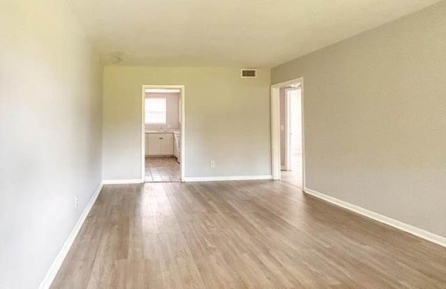 1134 WOODRUFF Avenue Gallery 2
