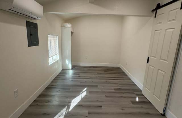 316 6th Street #3 - Fully Remodeled! Gallery 3