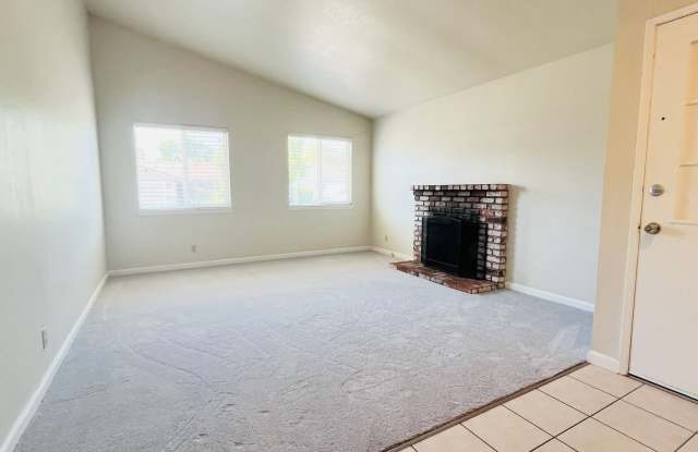Beautiful 4 Bed + 2 Bath Dublin Home - Spacious Floor plan. Great Schools  Location!! Gallery 2