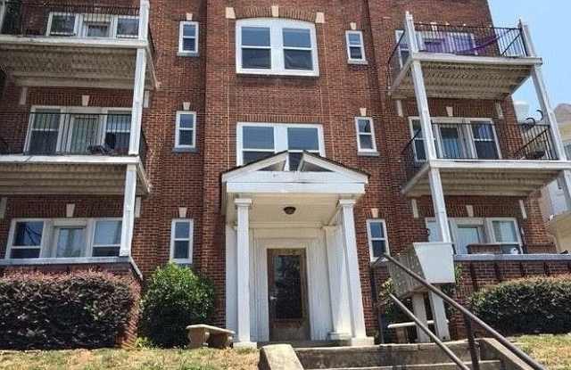 373 Moreland Avenue NE photos photos