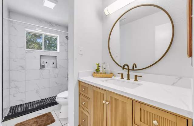 Room in 3 Bedroom Home at Wildwood Ridge photos photos