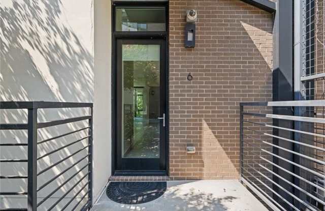 721 Longleaf Drive NE Gallery 2
