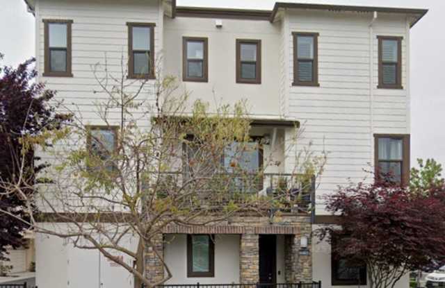 Welcome to this stunning 3 bedroom 3.5 bathroom townhome in Hayward, Ca photos photos