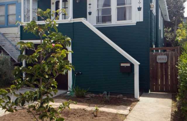 Awesome craftsman style house features 1 bedroom, 1 bathroom House In Oakland’s Laurel District photos photos Awesome craftsman style house features 1 bedroom, 1 bathroom House In Oakland’s Laurel District photos photos