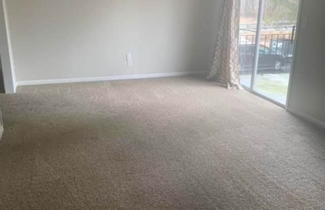 Oakcrest Apartments Gallery 4