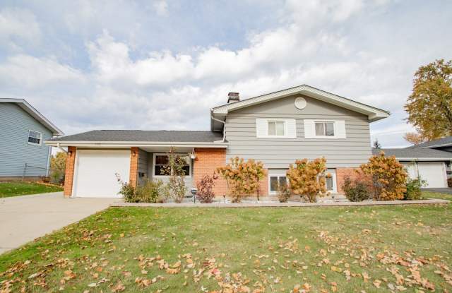 720 Durham Lane - 720 Durham Lane, Hoffman Estates, IL 60169