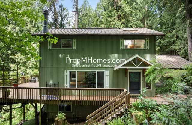 Rare Home Find - Forest Setting Right Outside of Sherwood! Gallery 3
