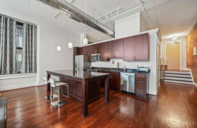 417 Vine Street Gallery 4