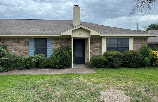 Midway ISD Duplex photos photos