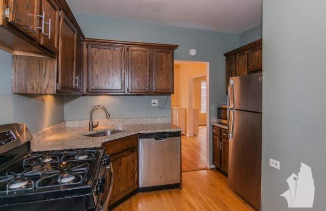 530 West Brompton Avenue - 530 West Brompton Avenue, Chicago, IL 60657