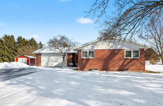 411 Walden Dr - 411 Walden Drive, Allegan County, MI 49078