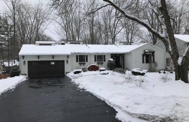 4 Longwood Drive - 4 Longwood Drive, Saratoga Springs, NY 12866