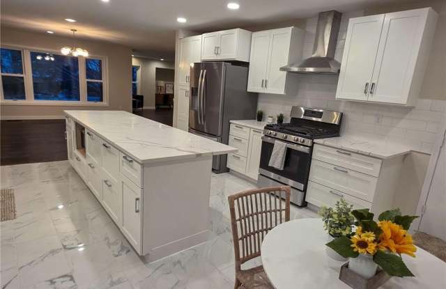 8301 Lawndale Lane N - 8301 Lawndale Lane North, Maple Grove, MN 55311