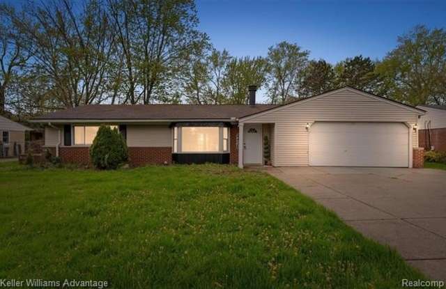 2479 IVANHOE Drive photos photos