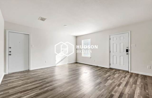 820 Hubert Street Gallery 4