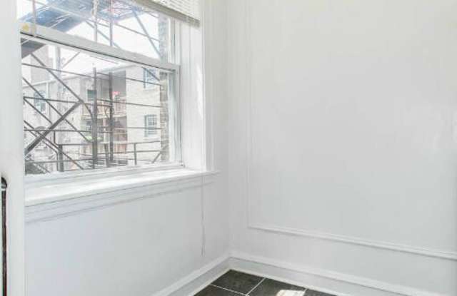 2347 West Thomas Street Gallery 4