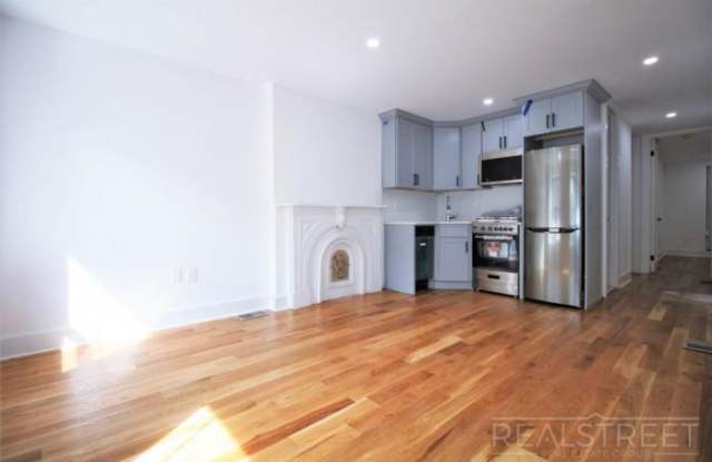 939 Greene Ave - 939 Greene Avenue, Brooklyn, NY 11221