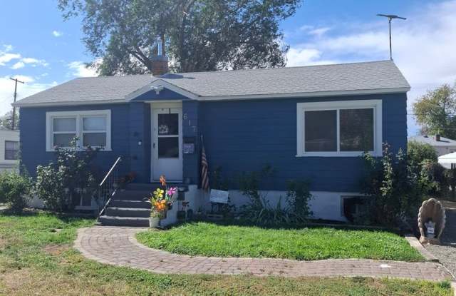 4 bed, 1 bath older home in great shape Gallery 1