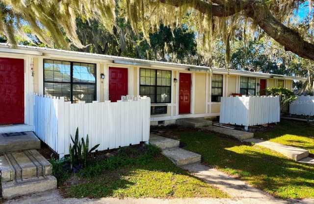 420-420 MILLS STREET photos photos