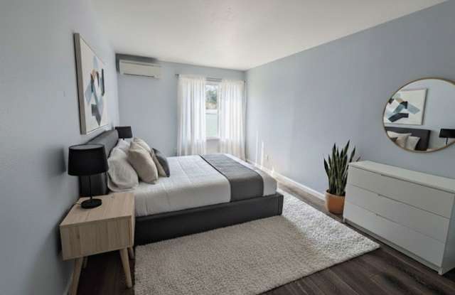 Looking for a cozy new place to call home? This charming 1-bedroom, 1-bath condo might be just the one! Gallery 4