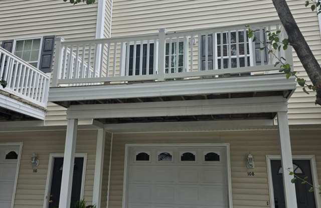 3 Bedroom, 3 Bath Unit. Townhouse with Garage. photos photos