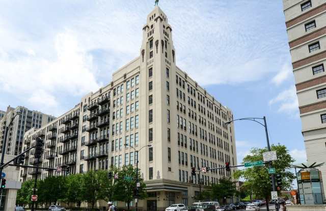 758 N Larrabee Street unit: 325 photos photos