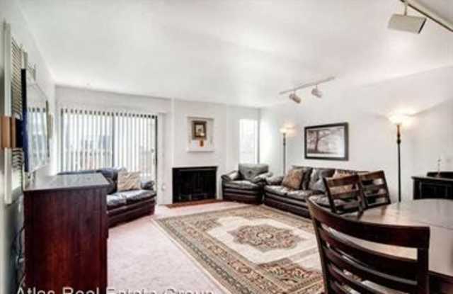 1050 S Monaco Parkway Unit 43 Gallery 4
