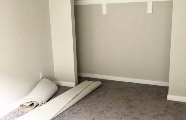 3 BD TH, Gated Community Parking in Portland! Gallery 4