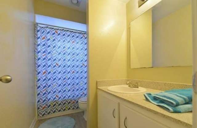 18290 Upper Bay Rd. Gallery 3