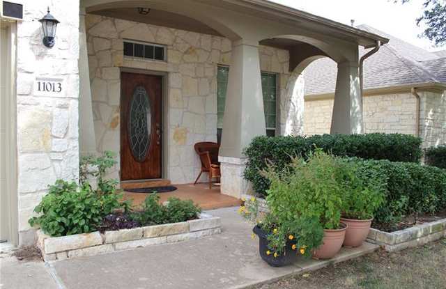 11013 Casitas DR Gallery 2