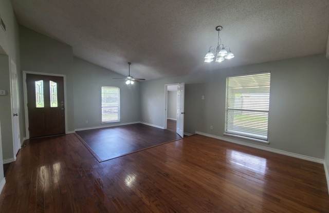 4721 Zanes Court Gallery 2