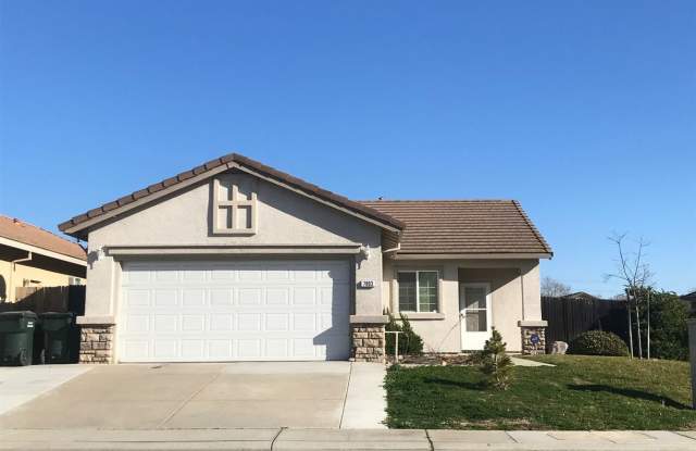 Updated 3bed/2bath home in Churchhill Downs - 7893 Dersingham Drive, Vineyard, CA 95829