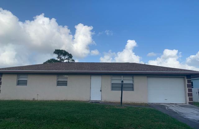 RENTAL HOME IN THE FLORESTA AREA 2 BEDROOM 2 BATH SINGLE CAR GARAGE photos photos