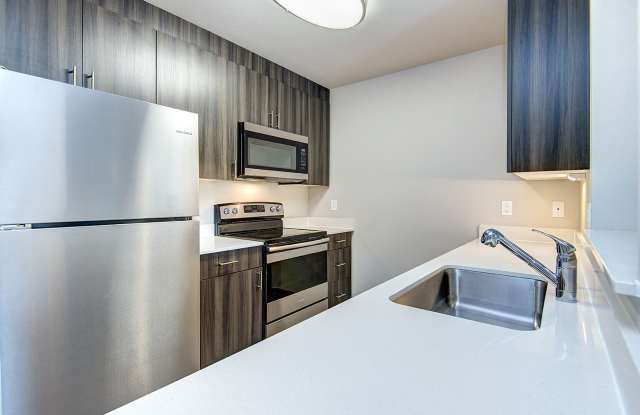 Insignia Apartment Homes Gallery 2