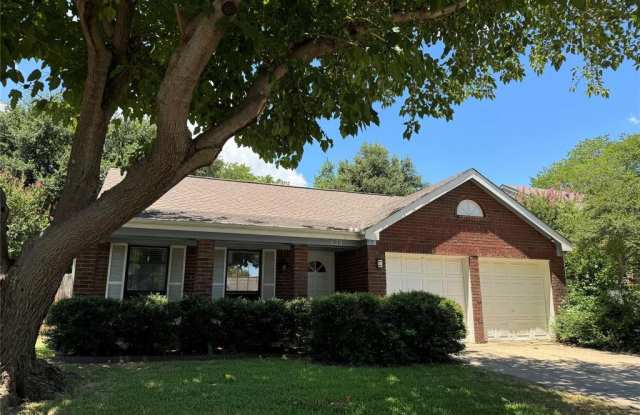 628 Berkley Drive - 628 Berkley Drive, Grapevine, TX 76051