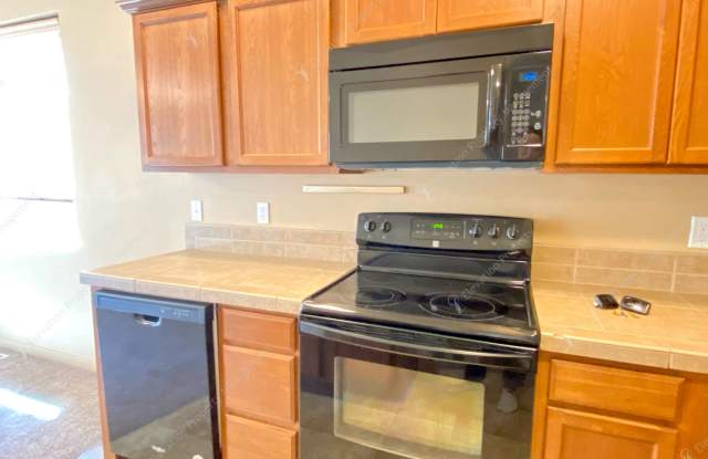 3  BR home in a great NE Bend neighborhood! Gallery 4
