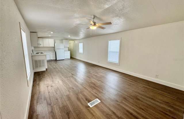 112 LAURETI Lane Gallery 3