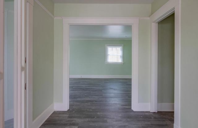 2944 Kalmia Street Gallery 3