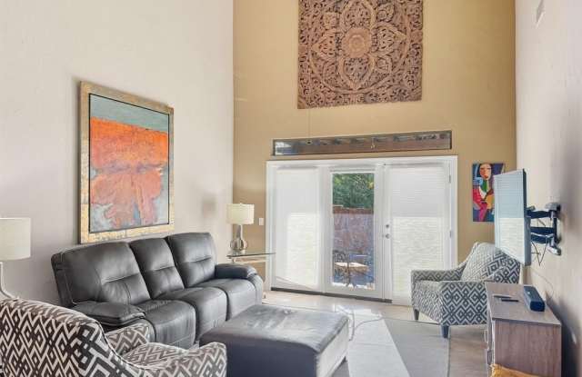 3209 Bloomfield Gallery 4