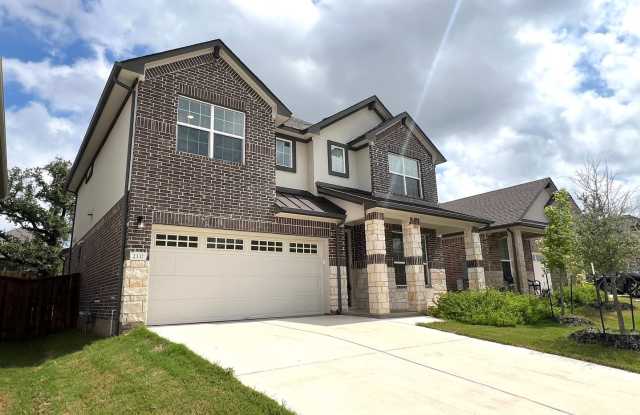 Spacious Larger and Well Maintained 3 Bedroom 2.5 Bathroom Home for Rent in Leander, Texas Gallery 4