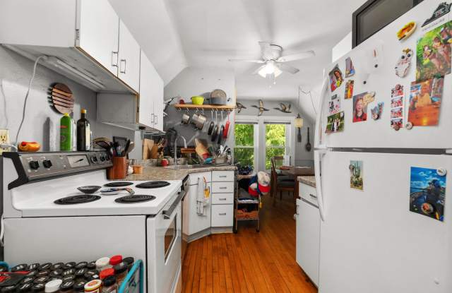 615 South Baldwin Street Gallery 4
