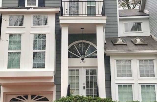 2198 Goodwood Blvd Se - 2198 Goodwood Blvd, Smyrna, GA 30080