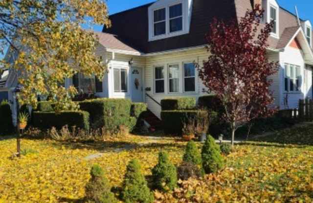 437 S Craig Place - 437 South Craig Place, Lombard, IL 60148