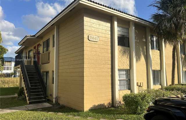 2641 Riverside Dr - 2641 Riverside Drive, Coral Springs, FL 33065